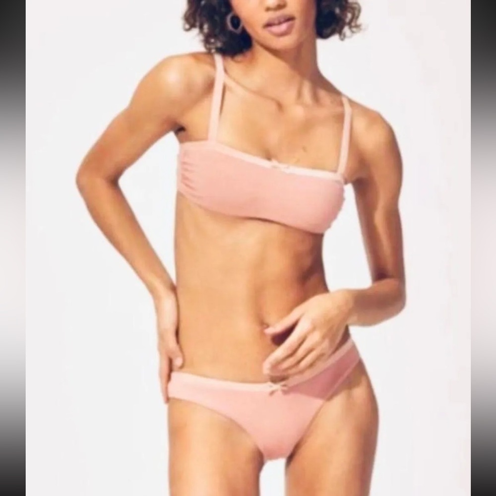 Solid & Striped Rose Bikini Top in Matte Nude - size M